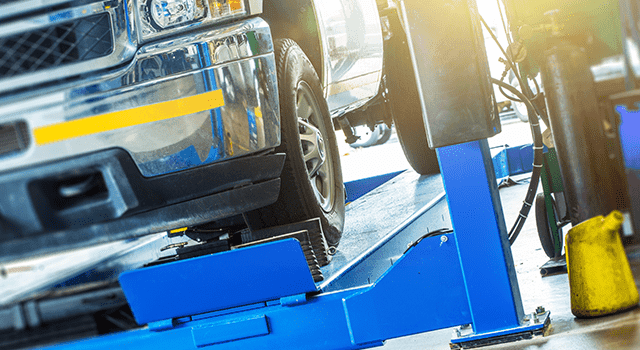 hero-maintenance-truck-on-lift-640x350-min hero-maintenance-truck-on-lift-640x350-min